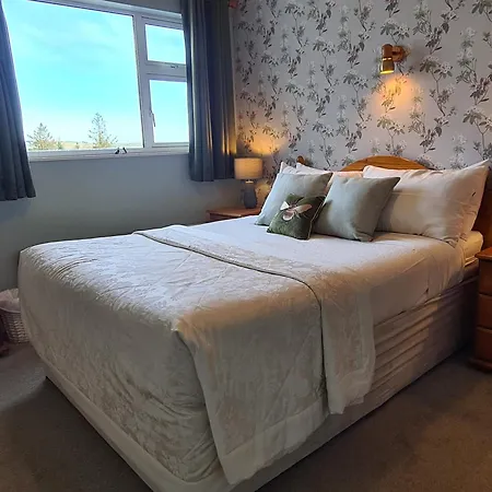 فندق مبيت وإفطار Grey Gables 3*