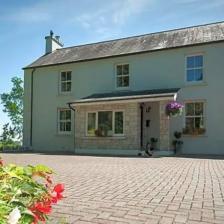 Grey Gables 3*
