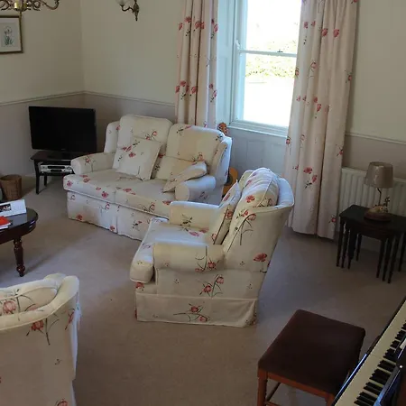 Grey Gables Bed & Breakfast 3*